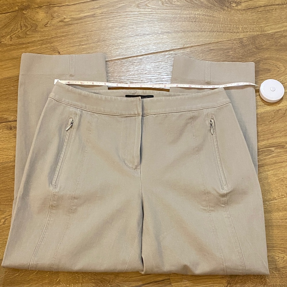 Elie Tahari Light Gray Trousers with Zipper Details